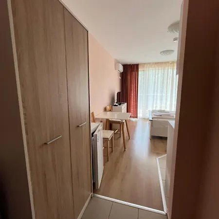 Admiral Plaza Colorful Apartamento *