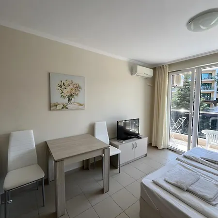 Admiral Plaza Colorful Apartamento Sunny Beach