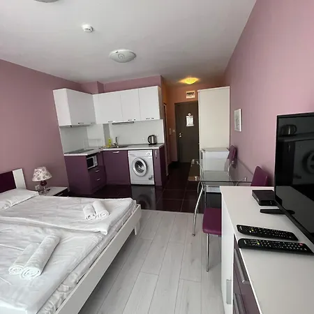 Admiral Plaza Colorful Slăntjev Brjag